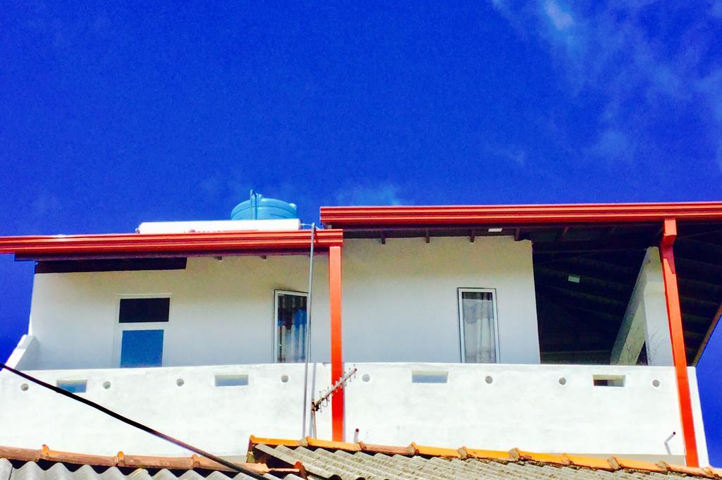 Hikkaduwa Family Inn Buitenkant foto